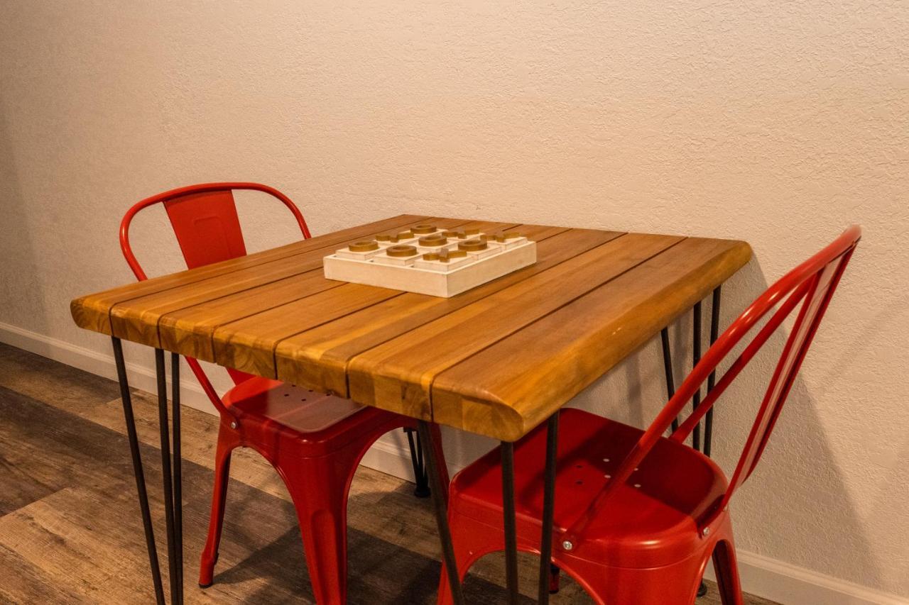 The Junction Hotel And Hostel ドゥランゴ エクステリア 写真