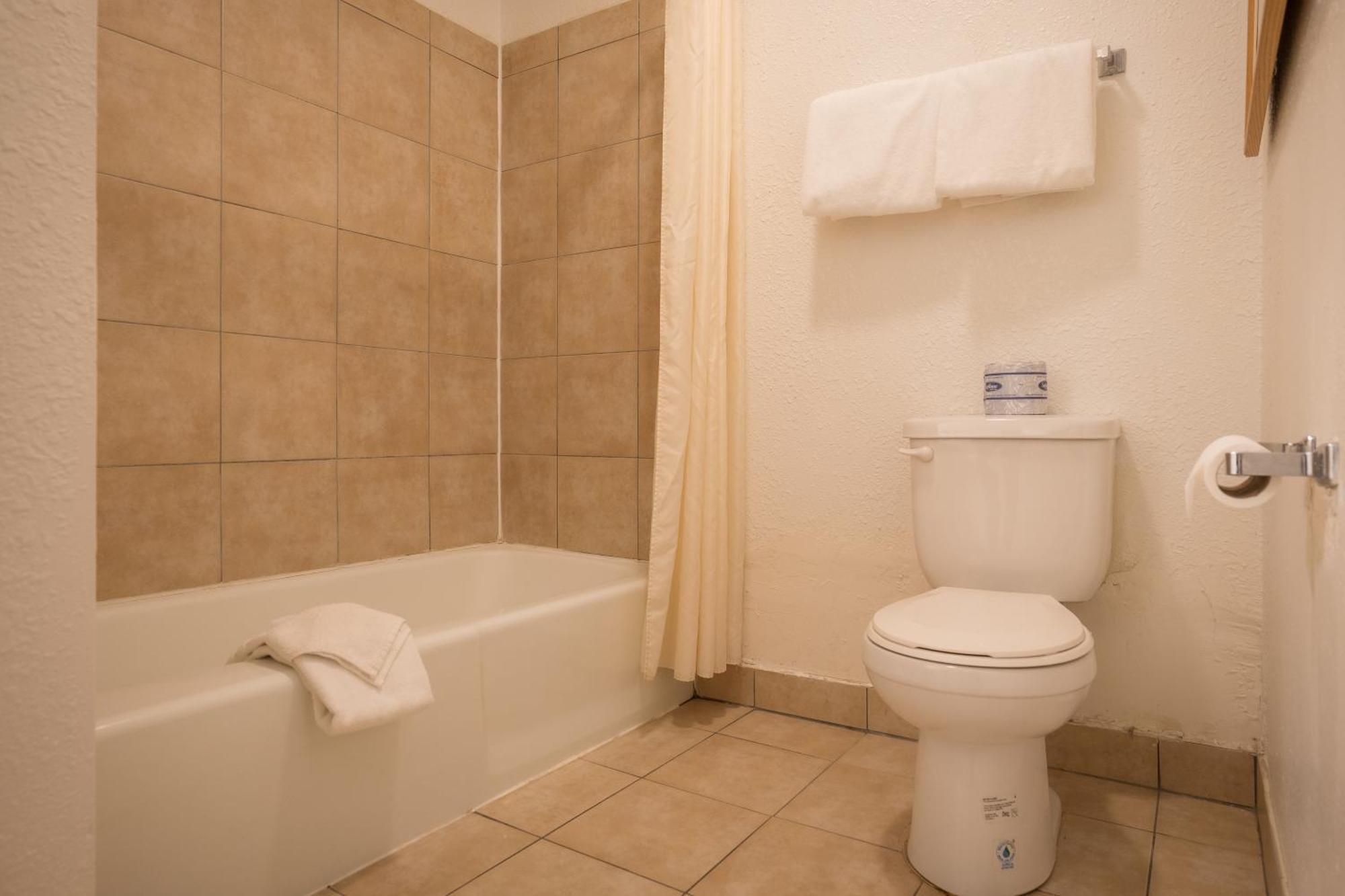 The Junction Hotel And Hostel ドゥランゴ 部屋 写真